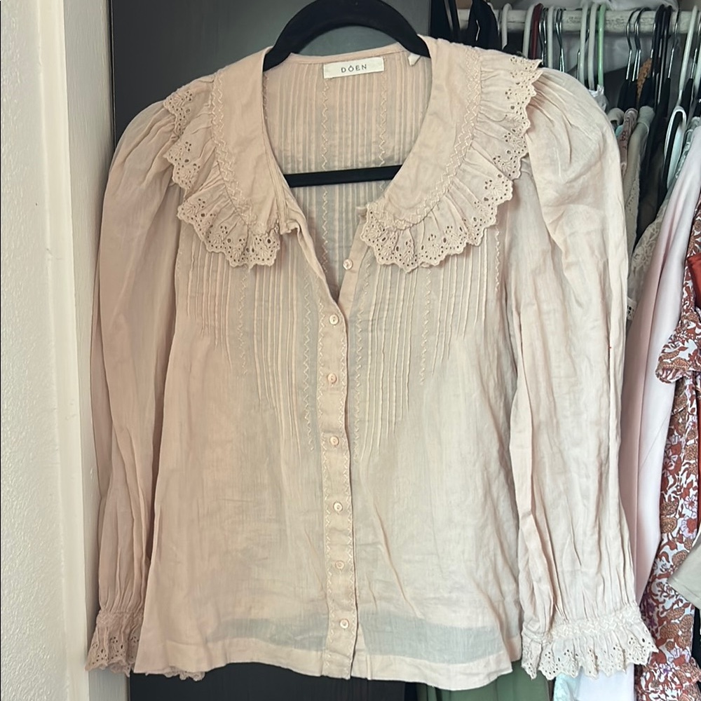 Doen Cream Lace Collar Blouse